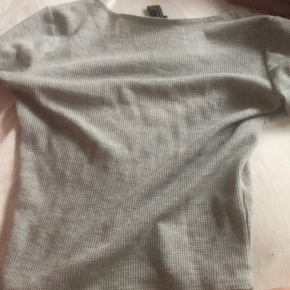 Grey vneck tshirt - Picture 2 of 2